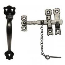 Traditional Thumb Latch in Black Malleable Iron With Privacy Chain